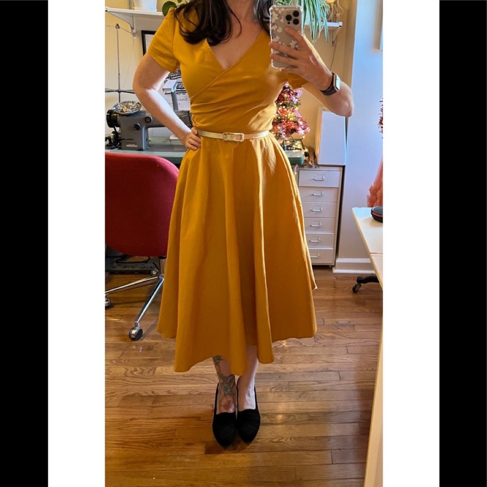 Collectif Maria plain swing dress is mustard